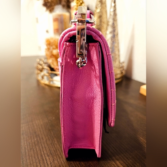 Rebecca Minkoff Je Taime Medium Shoulder bag. - Picture 8 of 9